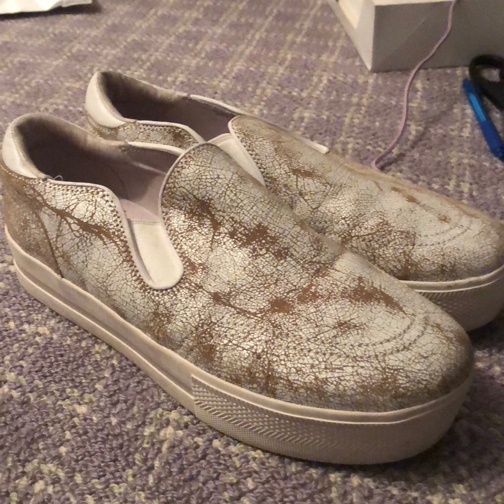 Ash Sneakers